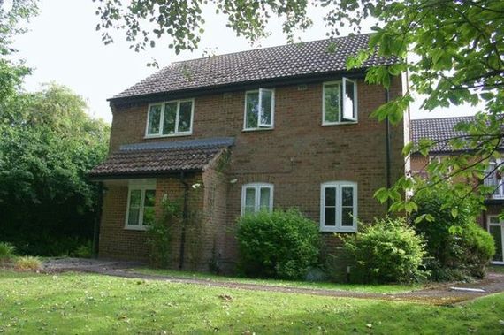 2 bedroom Flat for s...